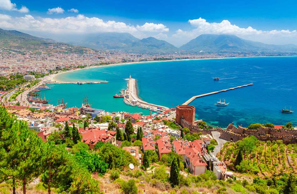 5 Reasons to Live in Alanya