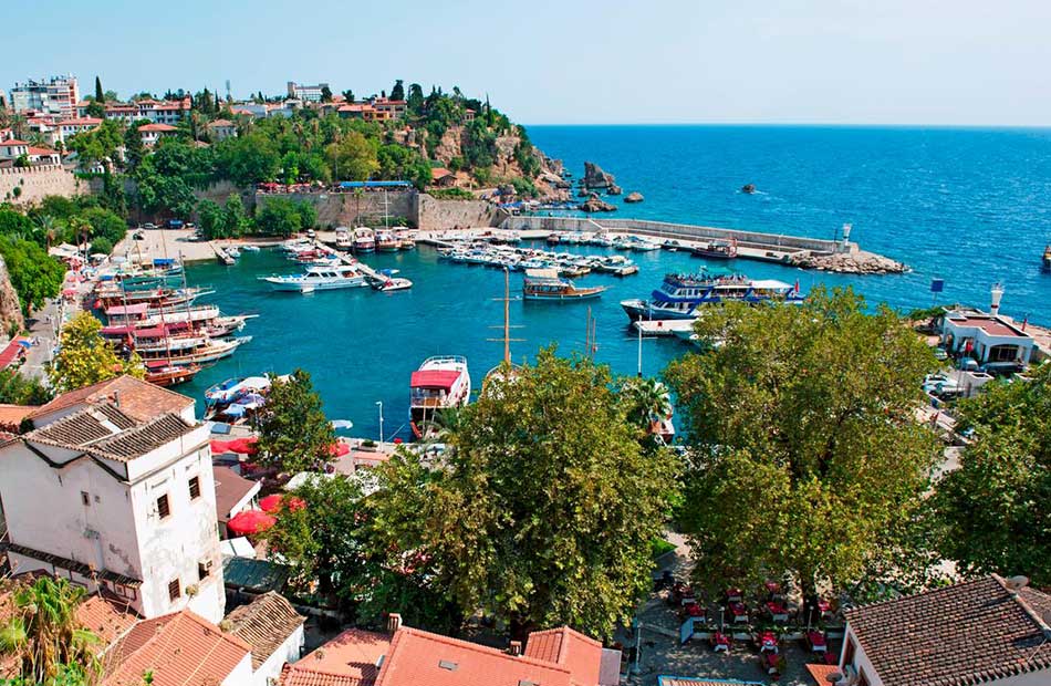 Antalya'da Yaşamak İçin 8 Neden